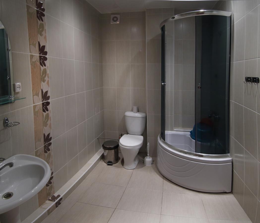 Hotel Kiparis Pizunda Esterno foto