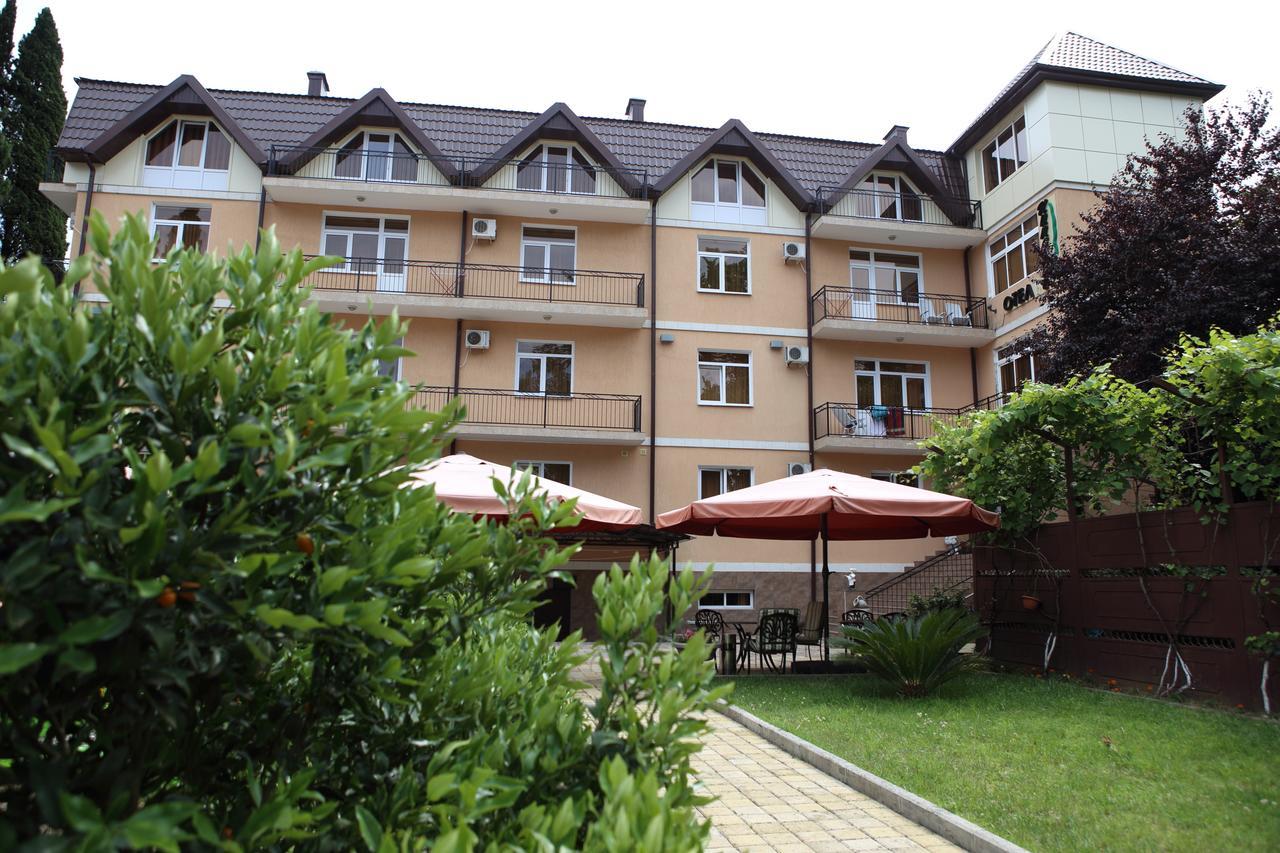 Hotel Kiparis Pizunda Esterno foto