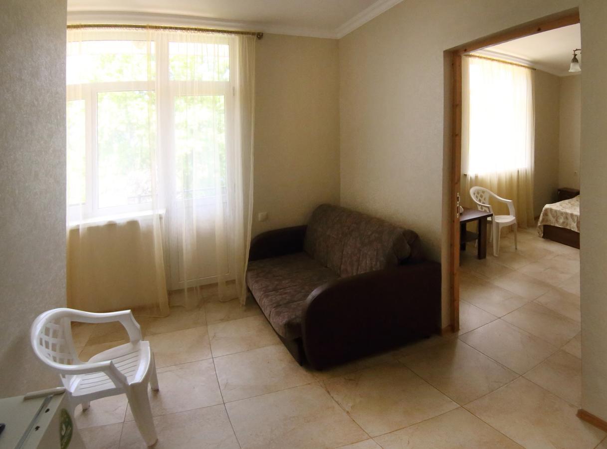 Hotel Kiparis Pizunda Esterno foto